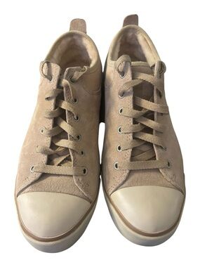 UGG EVERA Australia SNEAKERS Size 8